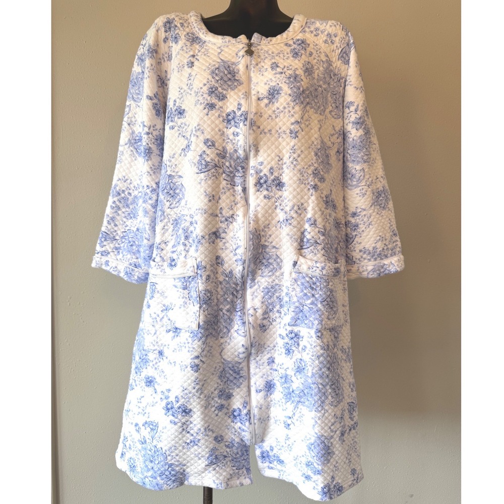 Eileen West Blue Floral Quilted Zip Front Robe Housecoat Sz L Cottage Loungewear